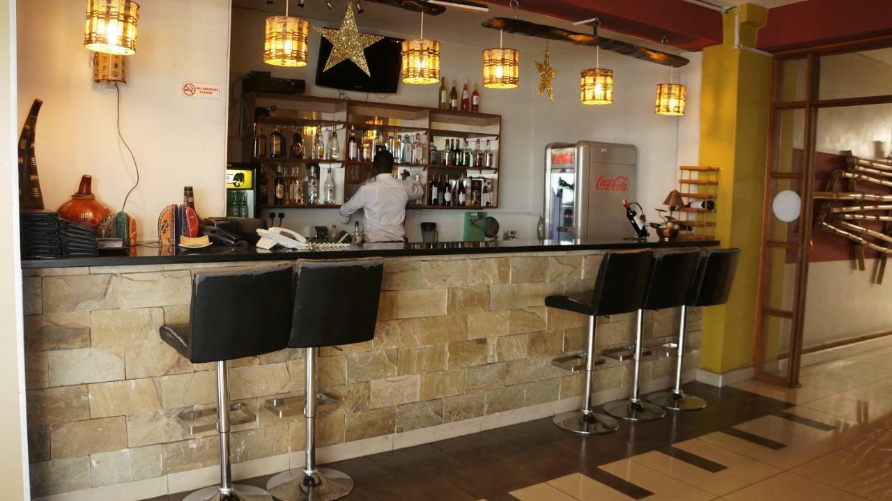 Hotel Emerald Найроби Екстериор снимка